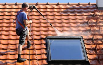 roof cleaning Leasey Bridge, Hertfordshire